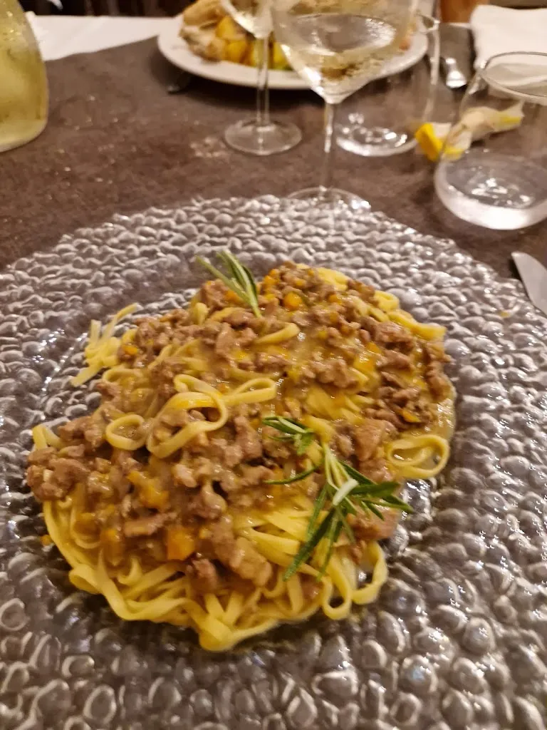 Sabrina Paglia_La Sucita' d'Issaj La Societa' di Roby e Sara_Issiglio_review