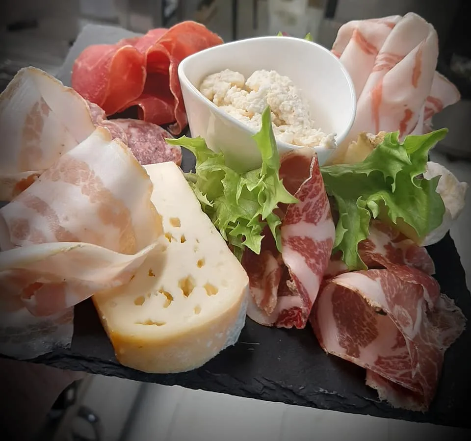 La Sucita' d'Issaj La Societa' di Roby e Sara_Issiglio_slider_image_2