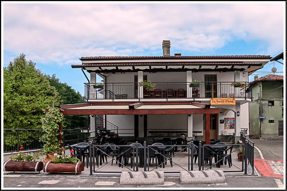 La Sucita' d'Issaj La Societa' di Roby e Sara_Issiglio_slider_image_3