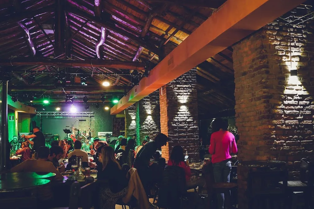 LA ISLA- RISTORANTE ISOLABELLA_Isola Sant'Antonio_slider_image_2