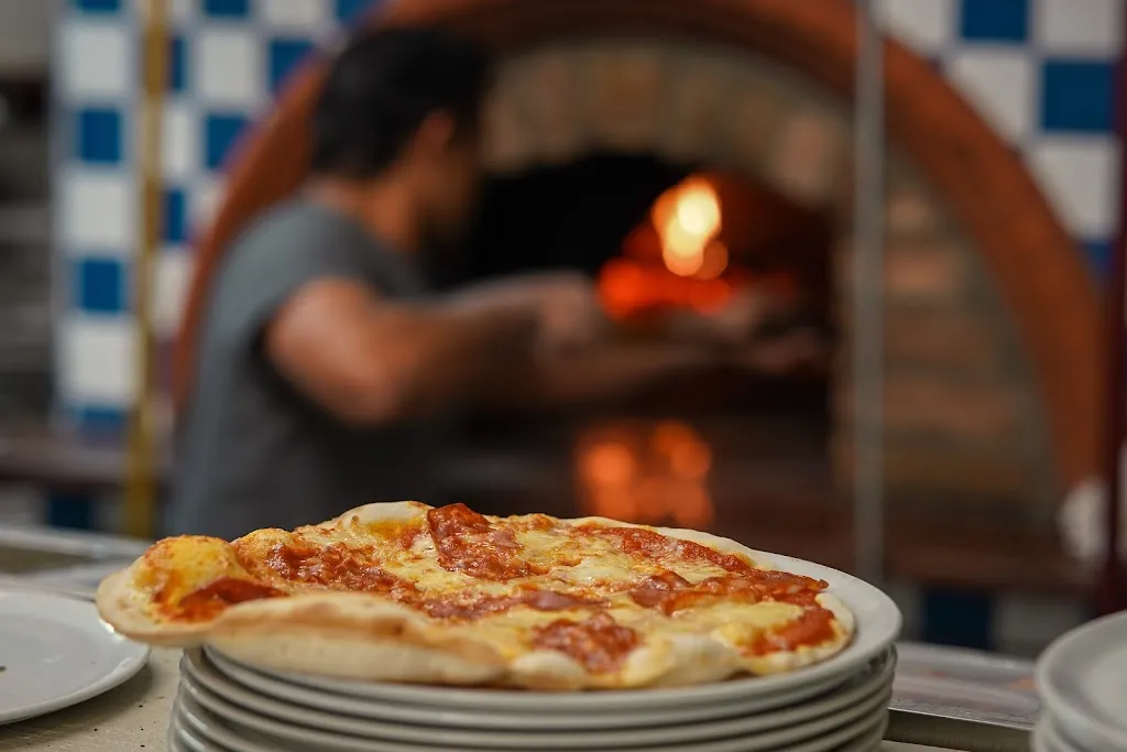 LA ISLA- RISTORANTE ISOLABELLA_Isola Sant'Antonio_slider_image_3