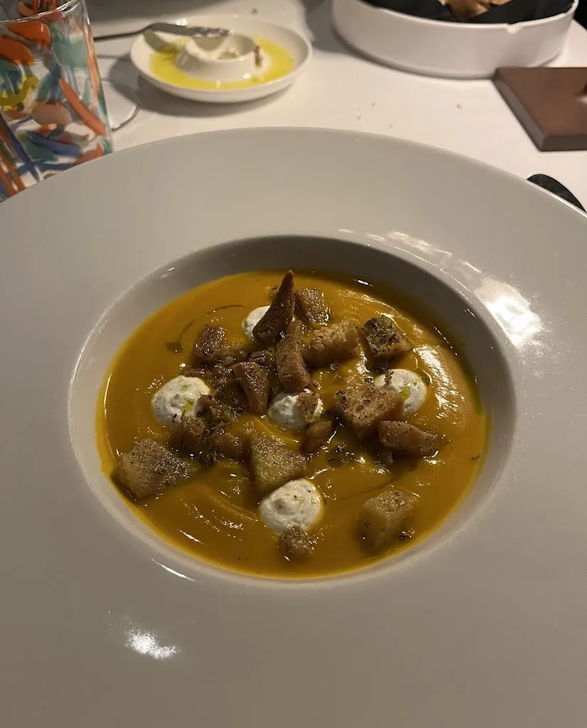 Menu_La Loggia Bistro_La Loggia_image_9