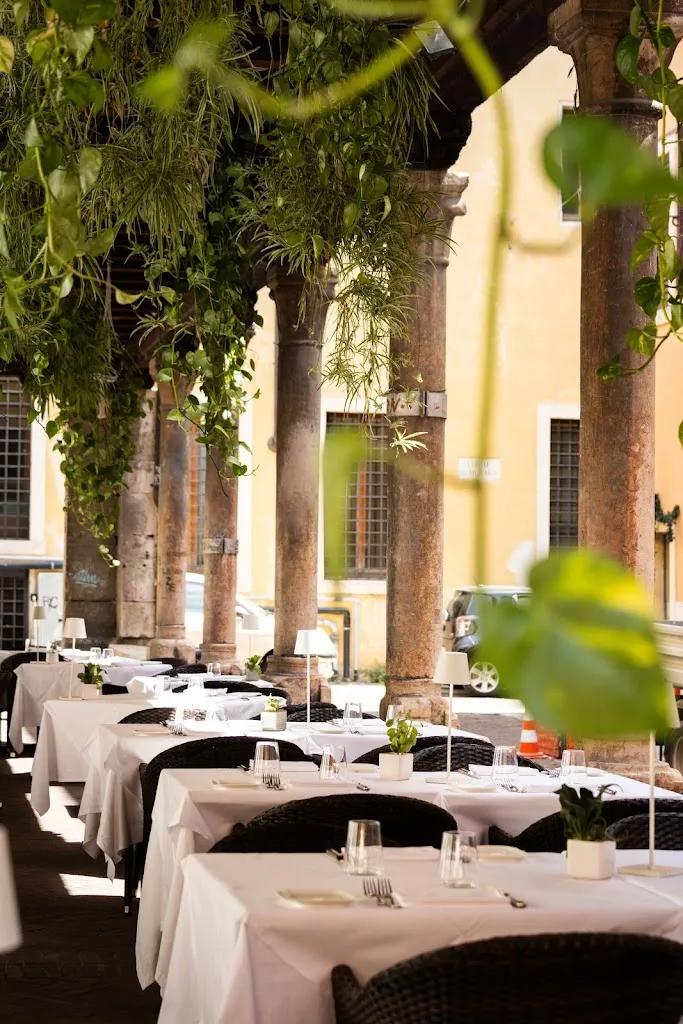 La Loggia Bistrò_La Loggia_slider_image_1