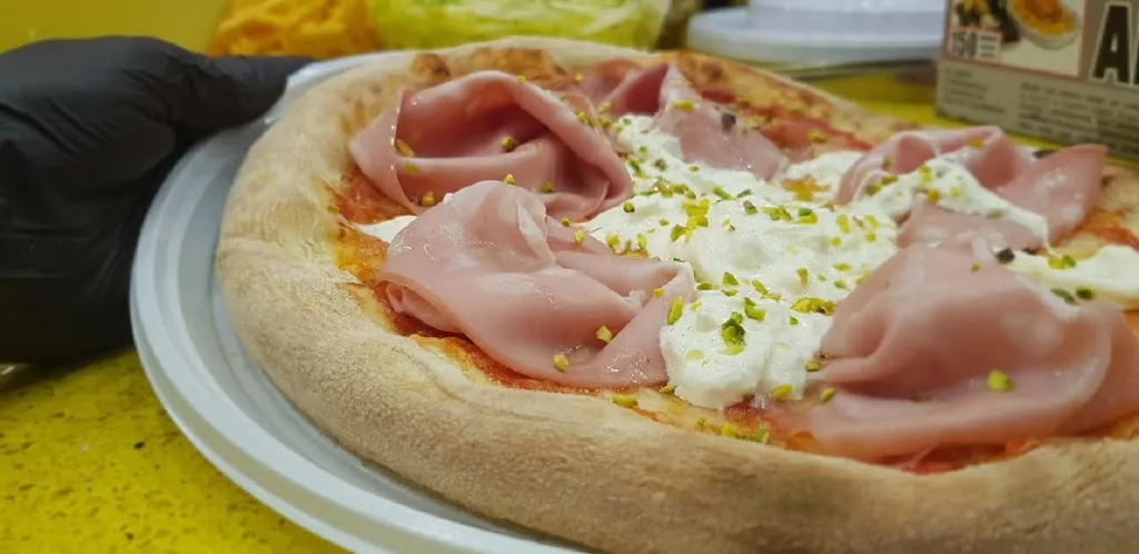 Mister Pinuccio Paccari “L'originale” dal 1989_Cerignola_slider_image_3