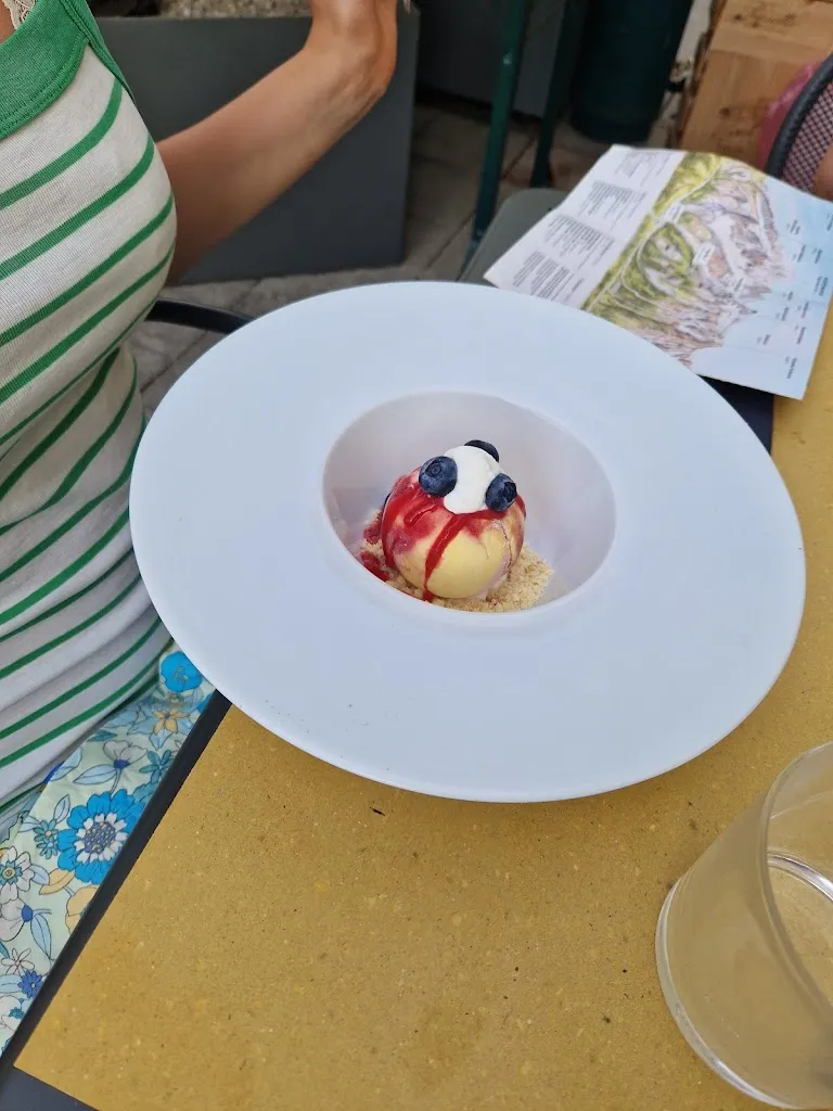 Peter Frederik_Osteria More e Macine_La Morra_review