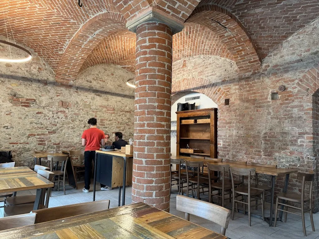 Osteria More e Macine_La Morra_slider_image_1