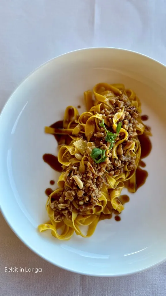 Daniela Garza_Belsit in Langa_La Morra_review