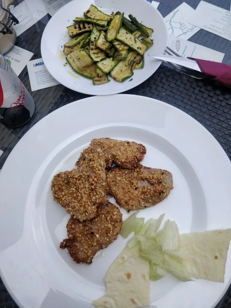 Sabrina Skøt_Vinbar_La Morra_review