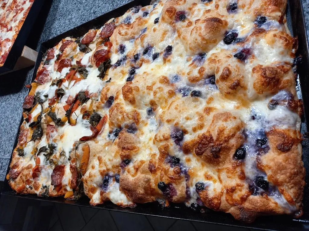 Pizzeria L'ampolla di vetro_Lanzo Torinese_slider_image_2