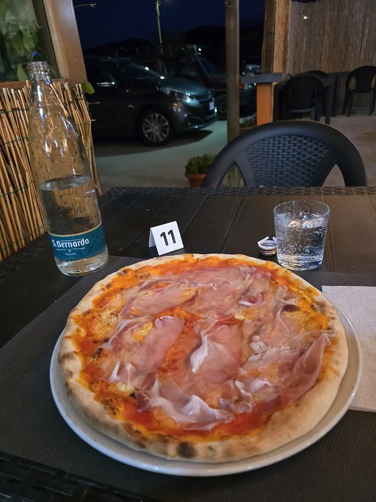 Pizzeria 33 Giri_Lesegno_slider_image_3