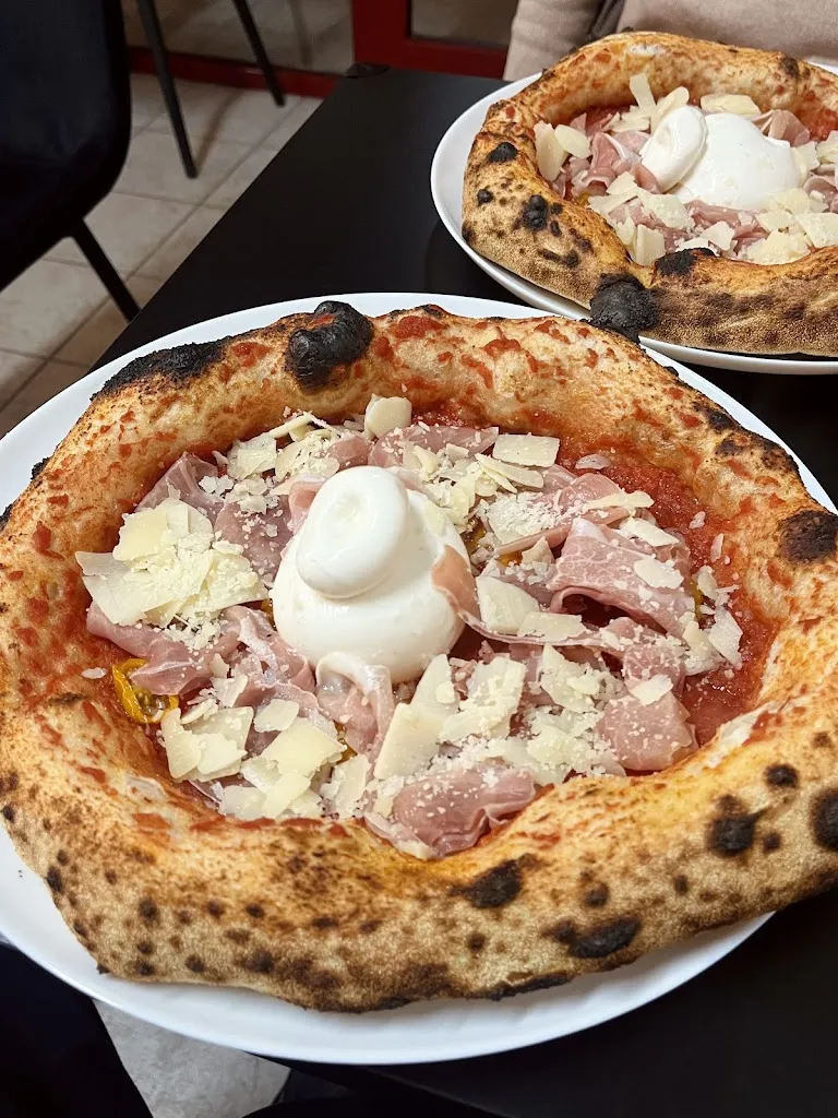 Rouge Pizza_Lessona_slider_image_2