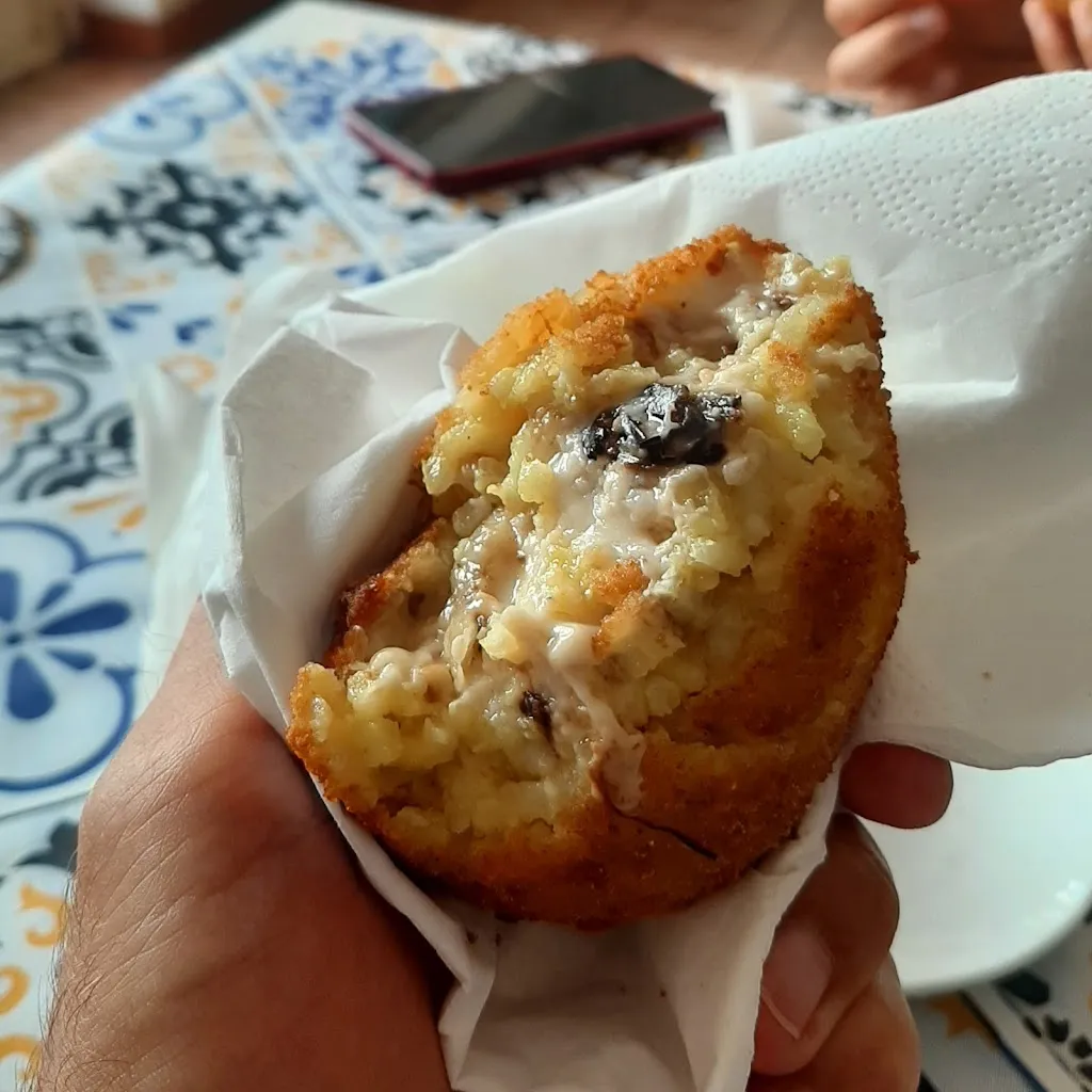 Isst gerne_Sapori di Sicilia Gastronomia Bar Tavola Calda_Leini_review