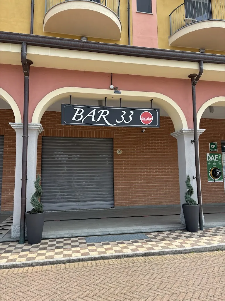 Bar 33_Leini_slider_image_2