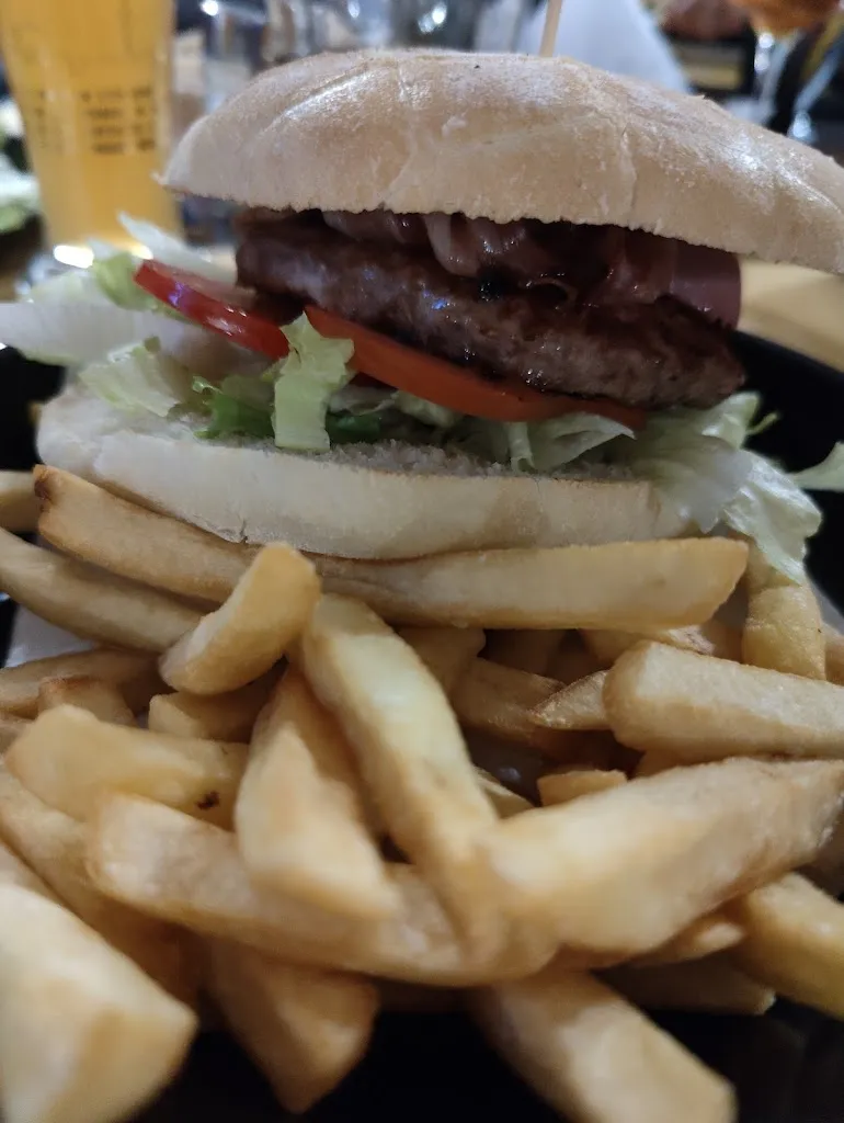 Pub Monkey_Leini_slider_image_3