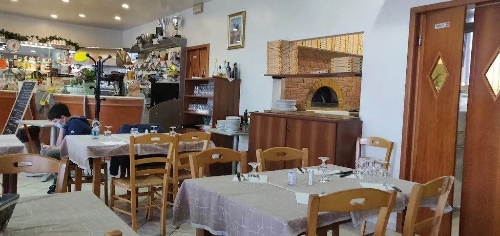 Paolo Cosentino_Regina Di Quadri_Leini_review