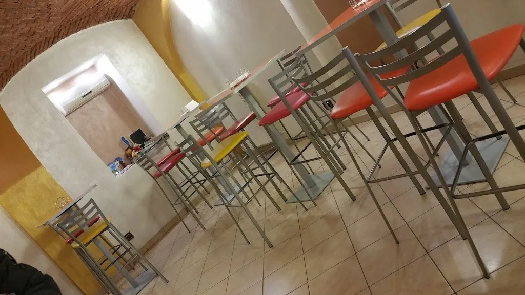 Pizzeria Gargamella restaurant in Leini