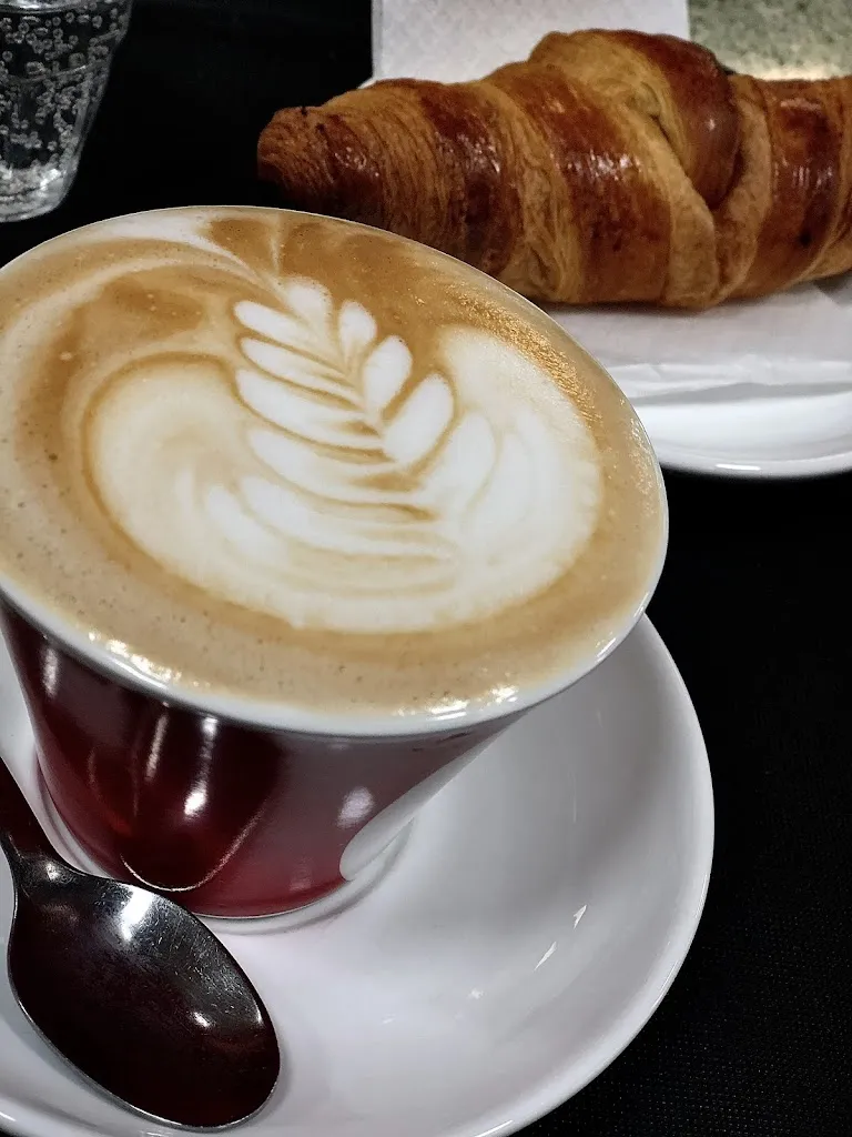 Dubai Coffee Lounge_Leini_slider_image_2