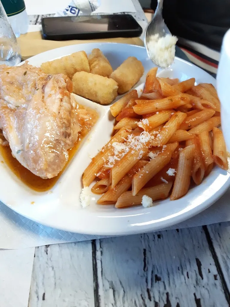 Dubai Coffee Lounge_Leini_slider_image_3