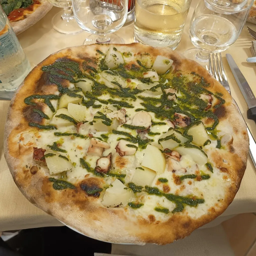 Ristorante Pizzeria La Lucciola_Ivrea_slider_image_3