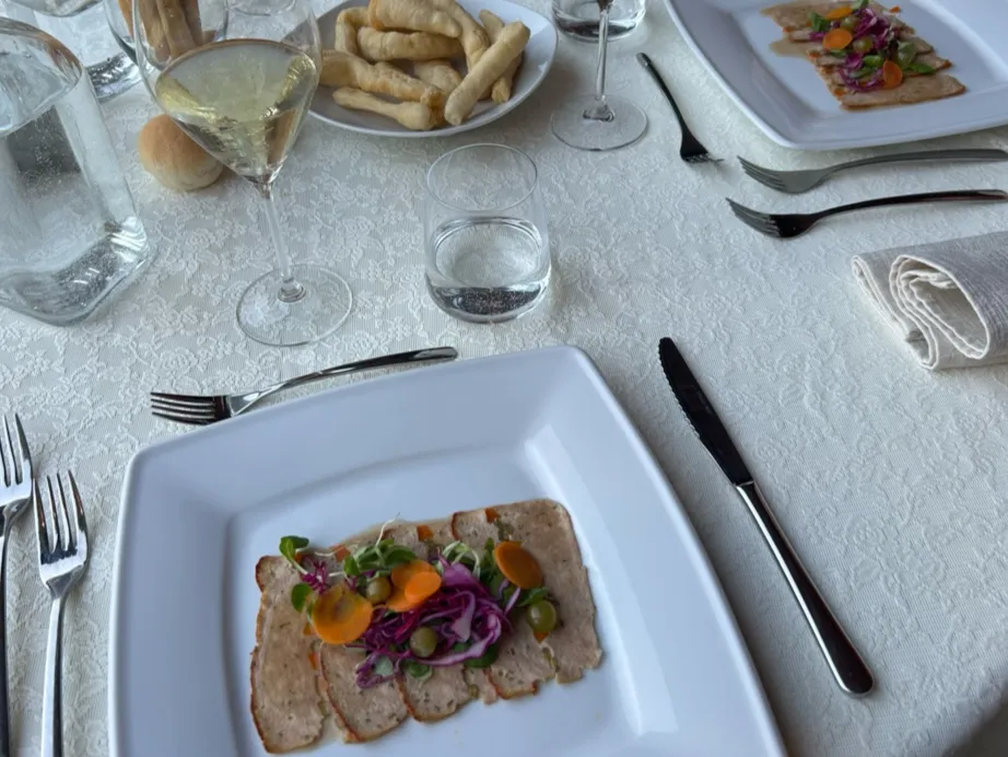 Rebecca Nommesen_Agriturismo Case Romane_Loazzolo_recensione