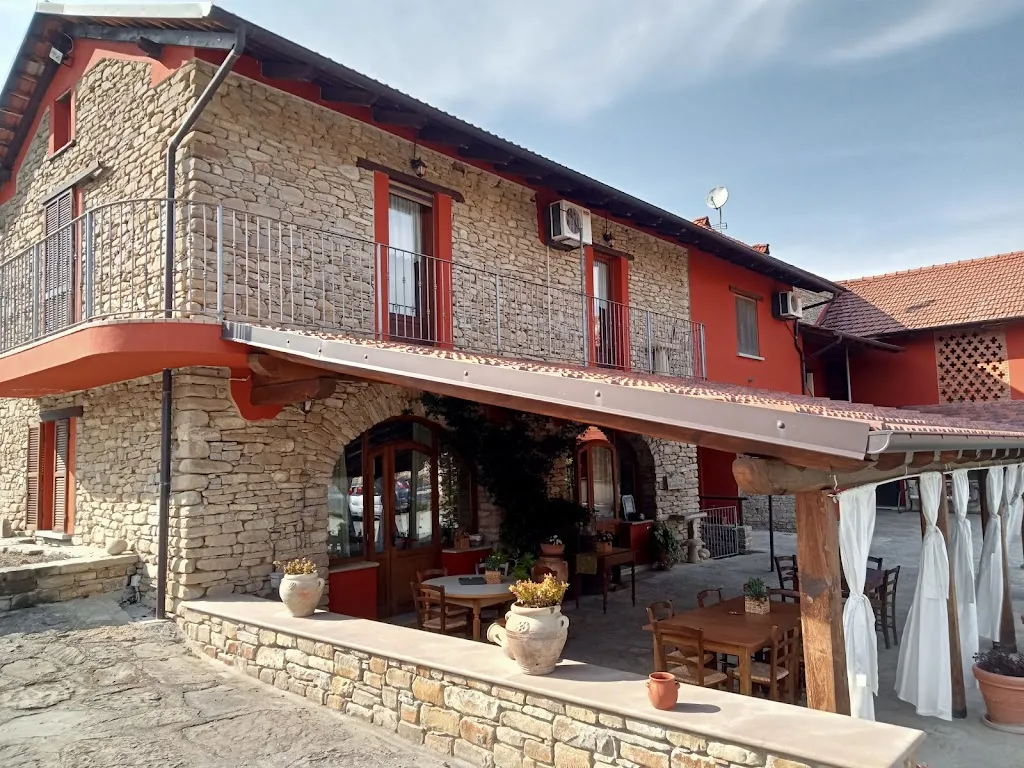 Agriturismo Case Romane restaurant in Loazzolo
