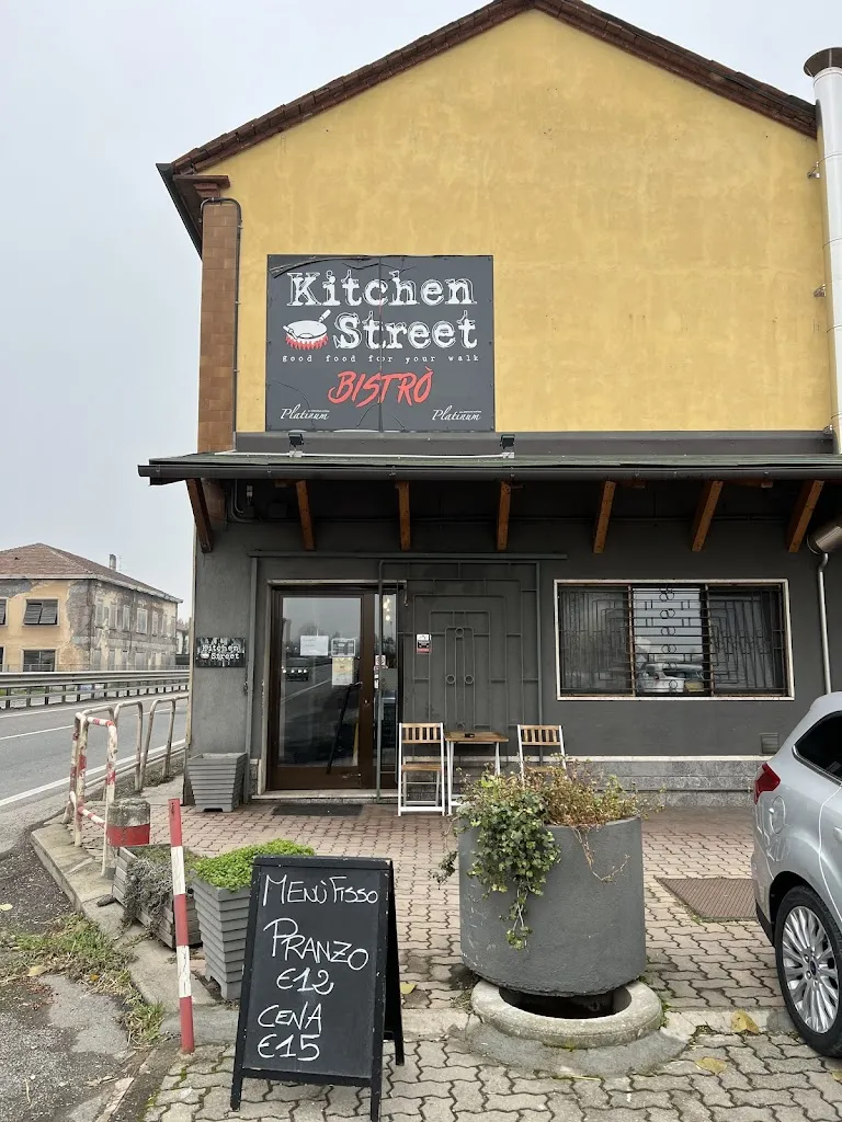 Kitchen street bistrò_Litta Parodi-Cascinagrossa_slider_image_1