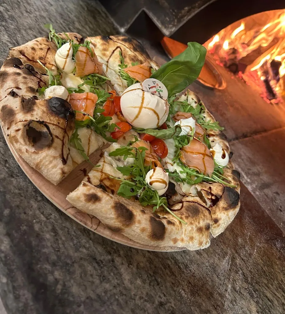 La Smorfia di Pulcinella Pizzeria Ristorante_Lombardore_slider_image_2