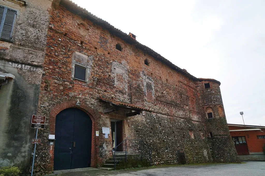 Castello di Lozzolo_Lozzolo_slider_image_3