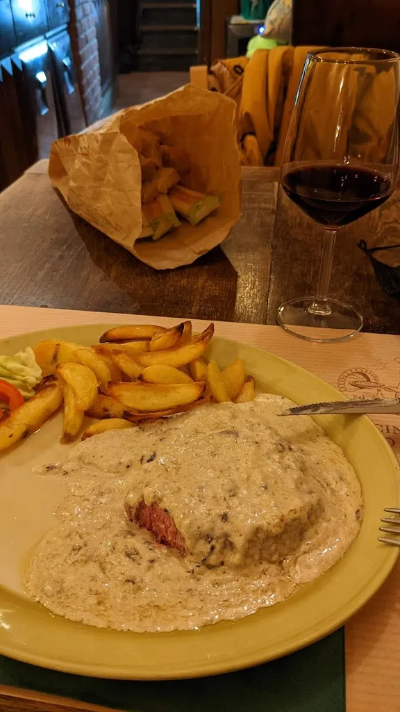 Margarita Skipina_Pizzeria La Crubarsela_Limone Piemonte_review