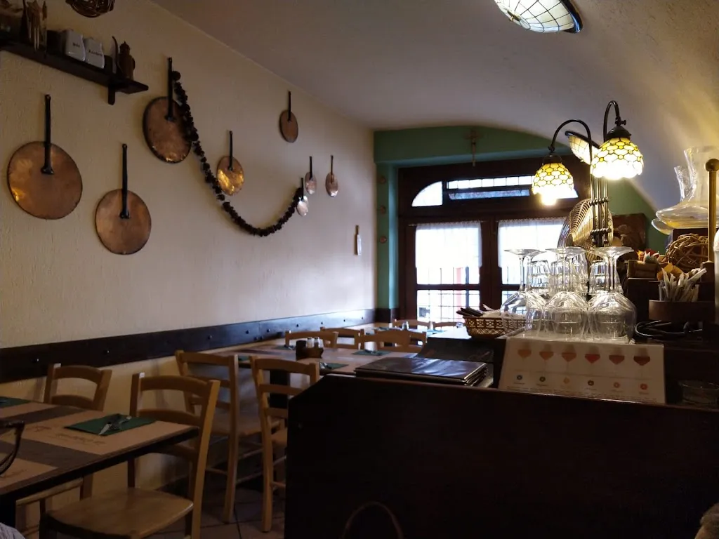 Pizzeria La Crubarsela restaurant in Limone Piemonte