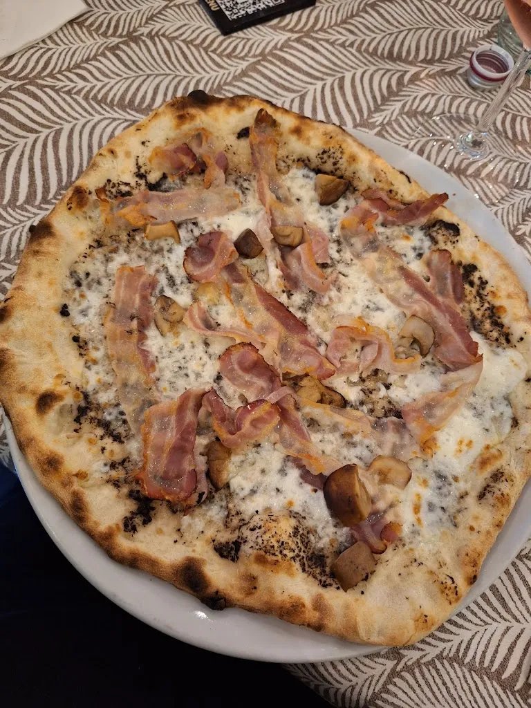 Spisso Pizza Chef_Conversano_slider_image_3