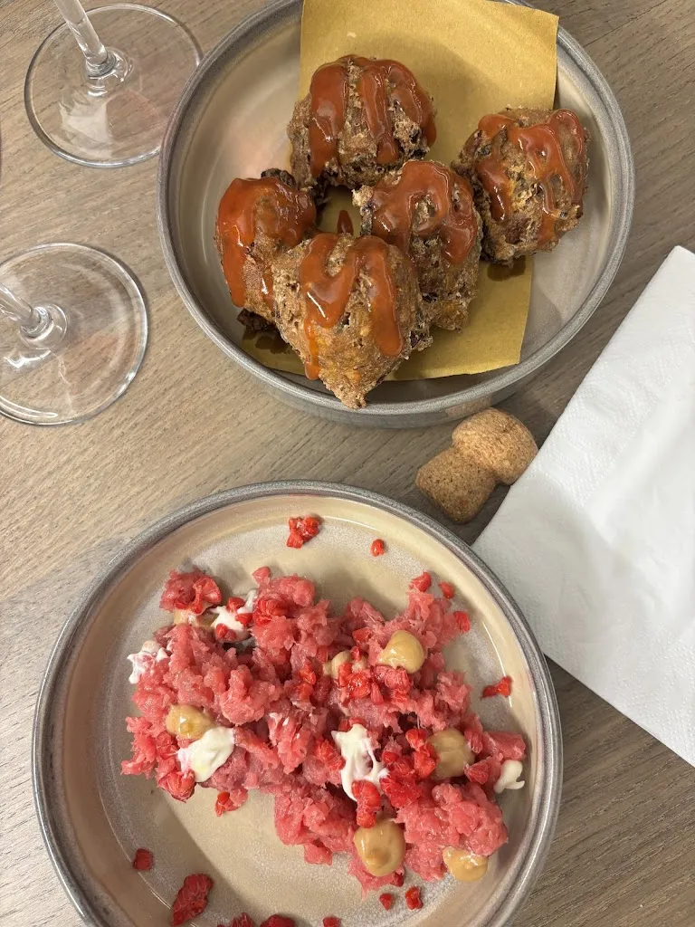 Etiquette Winebar e Ristorante_Limone Piemonte_slider_image_2