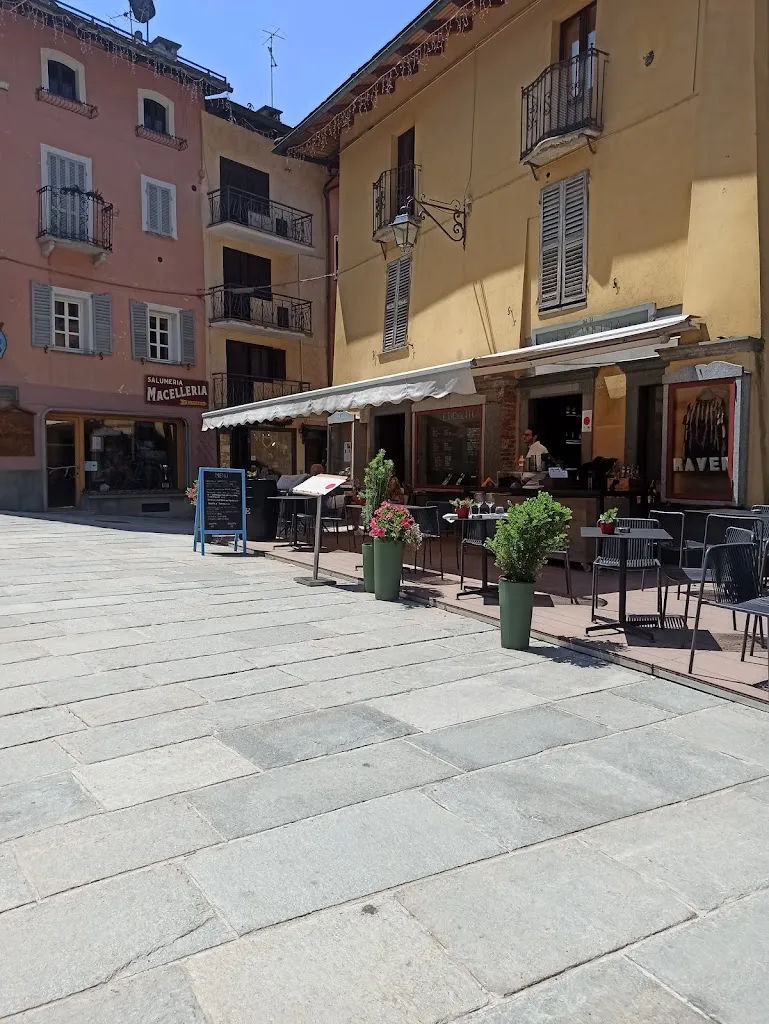 Etiquette Winebar e Ristorante_Limone Piemonte_slider_image_3