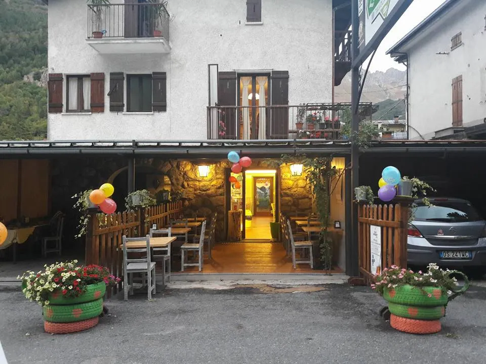 Bar/Tavola Calda Bar Zona Verde_Limone Piemonte_slider_image_1