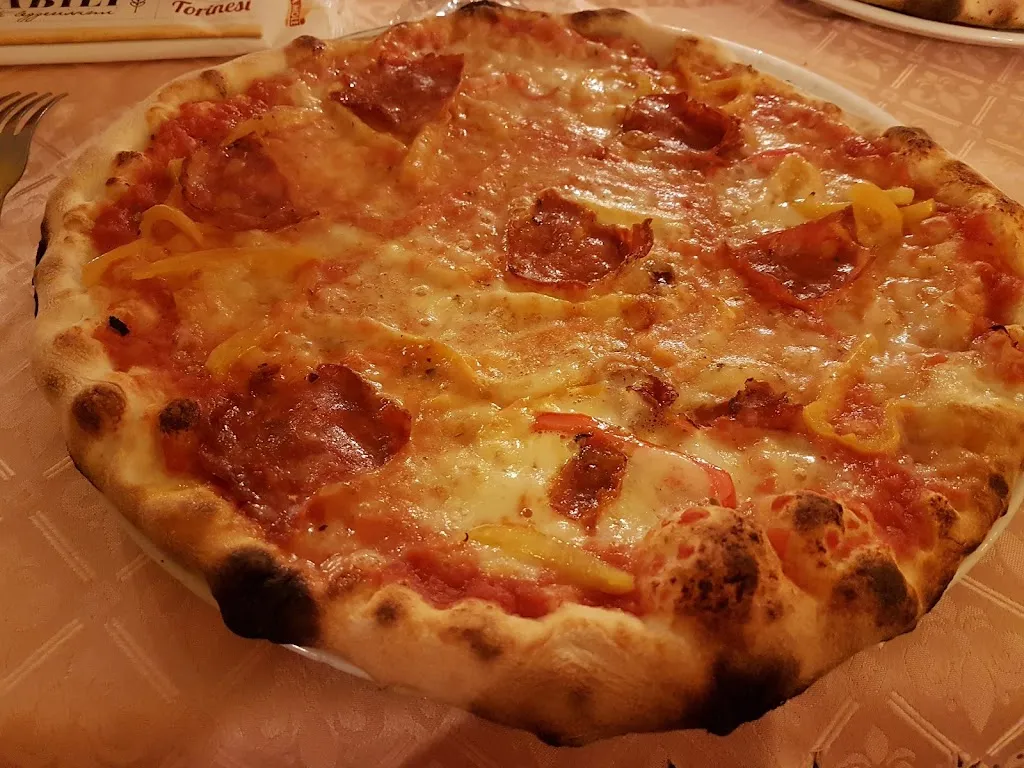 Pizzeria La Lucina_Lusigliè_slider_image_2