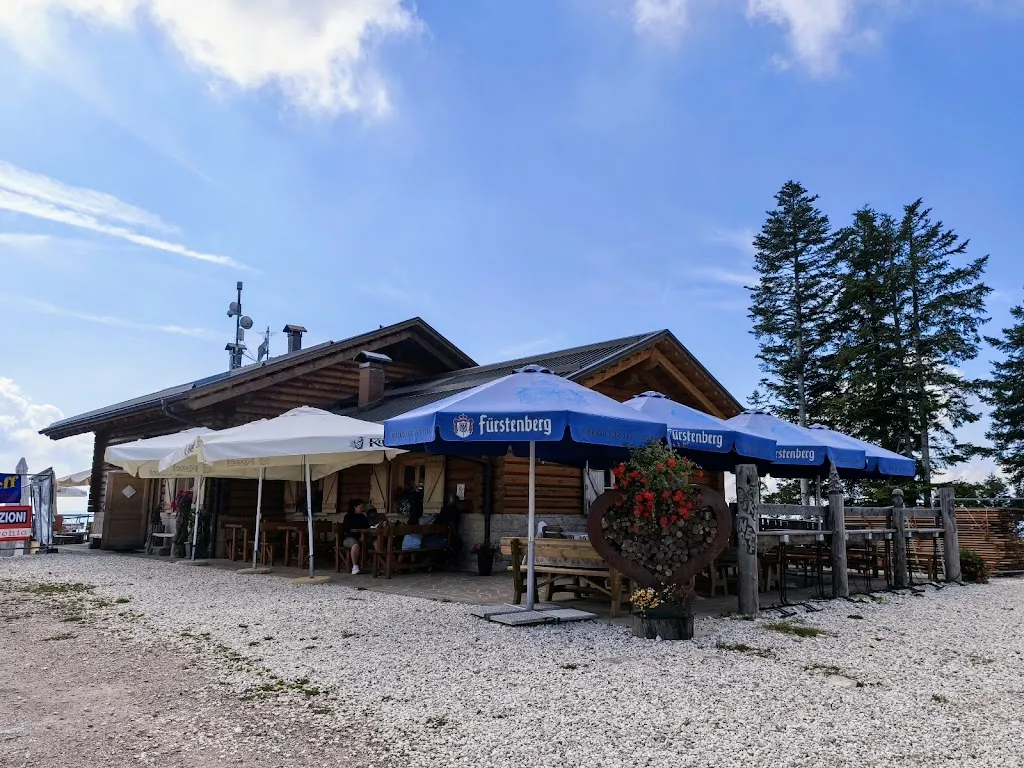 Malga Di Costalta restaurant in Luserna