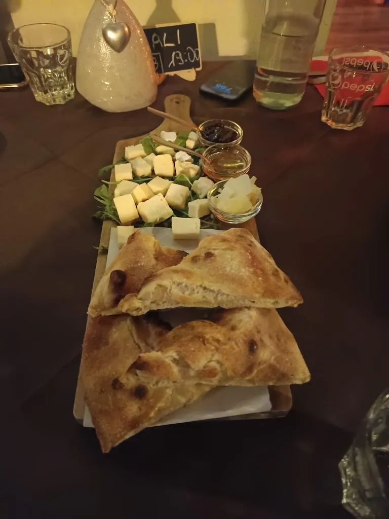 Mohamad Hussein_Pizzeria Antico Camin_Lusernetta_review