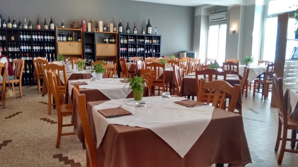 La Vecchia Sportiva bar Pizzeria restaurant in Maggiora