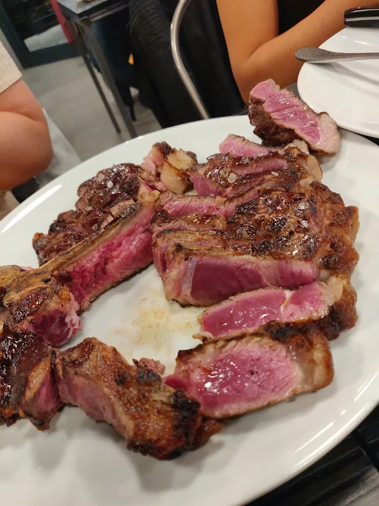 Afram Issa_Brasserie HD by Mattia_Magliano Alpi_review