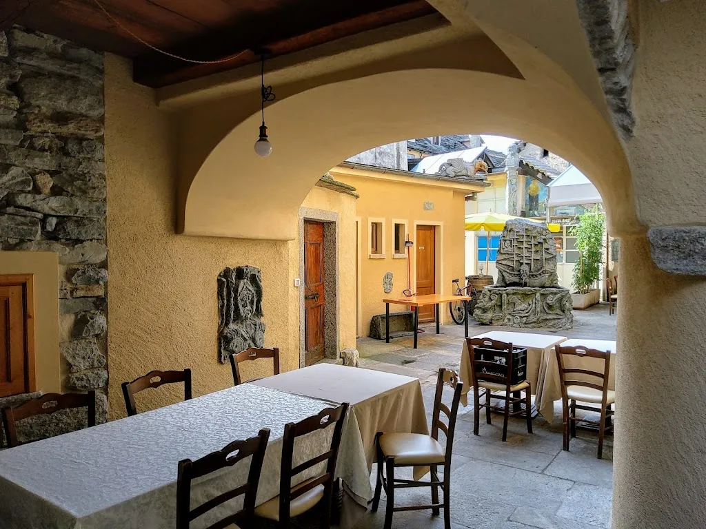 Albergo Ramo Verde restaurant in Malesco