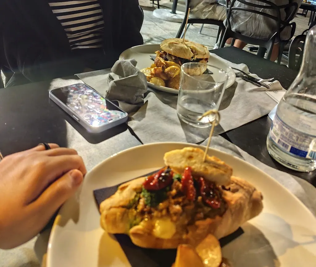 Vito Esse_Mamita Club_Conversano_review