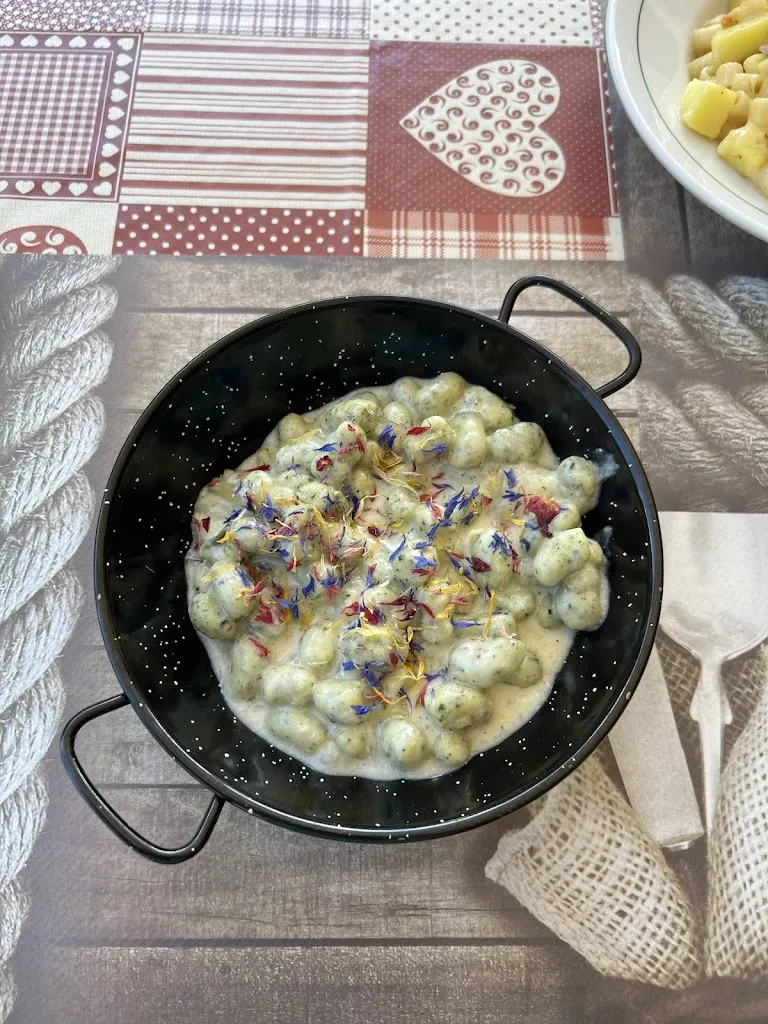 Katarzyna Shultz_Ristorante Alpino Bitti_Macugnaga_review