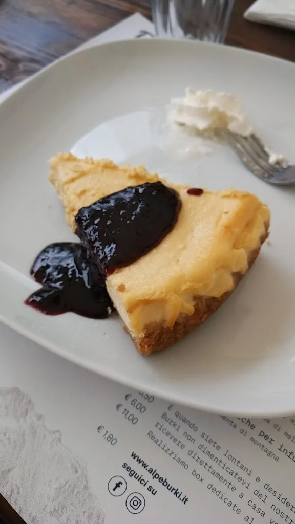 Lorenzo Wildam_Agriturismo Alpe Burki_Macugnaga_review