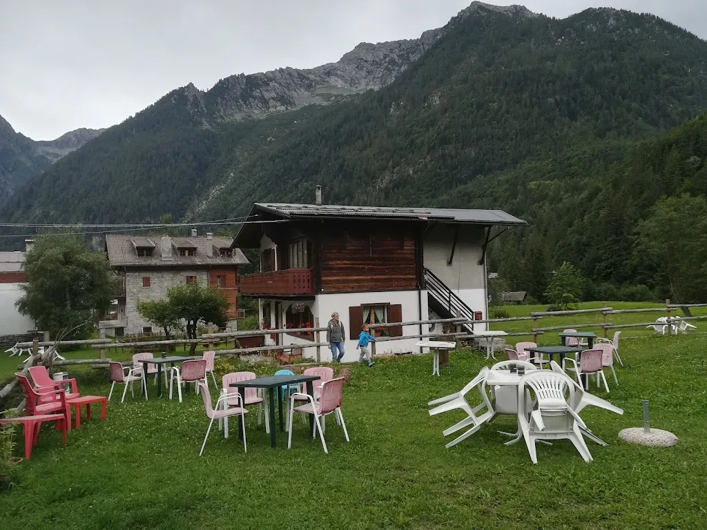 Circolo ARCI - Al 220 z'Makanà_Macugnaga_slider_image_2