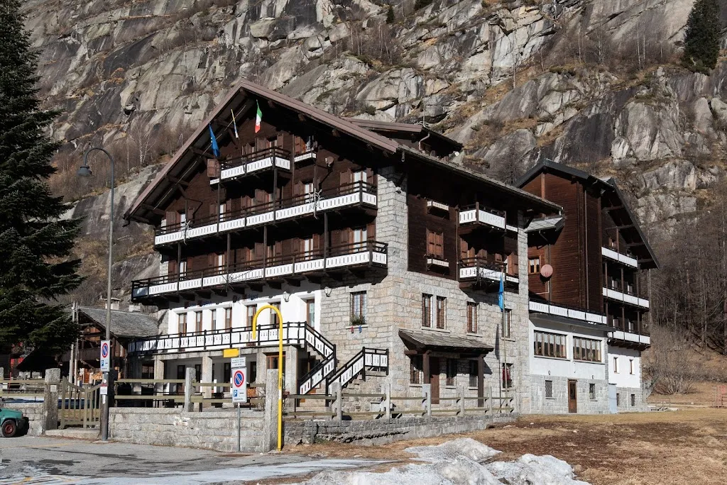 Casa Alpina De Filippi restaurant in Macugnaga