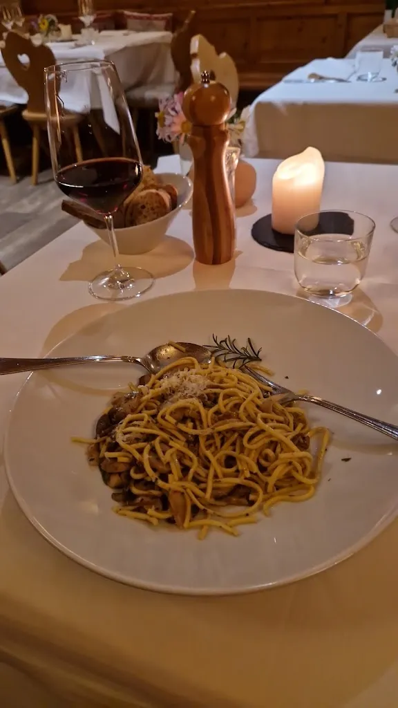 Sandy Van Ael_Z'makana Stubu_Macugnaga_review