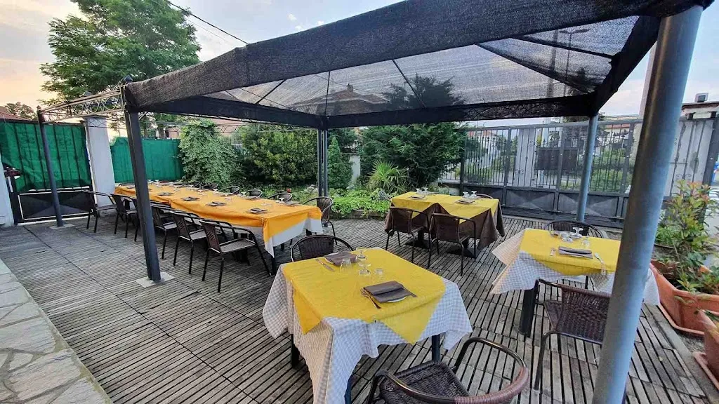 Trattoria Vecchio Pavone restaurant in Mappano