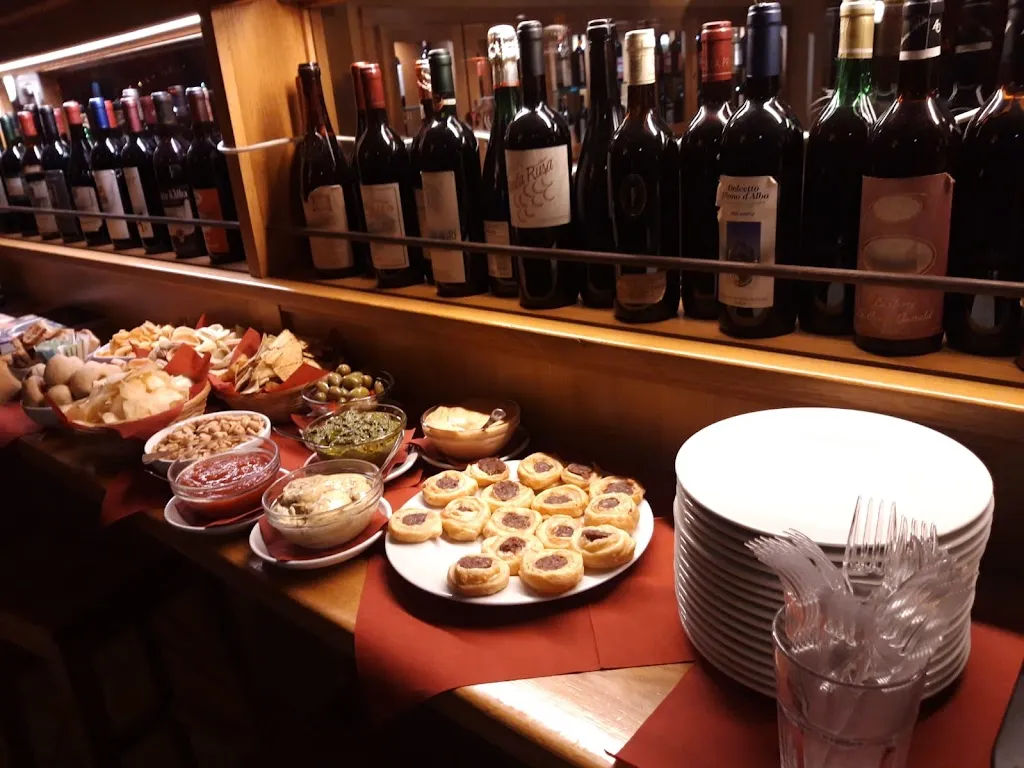 Borgo Nuovo_Albergo Winebar Ristoro_Marene_slider_image_2
