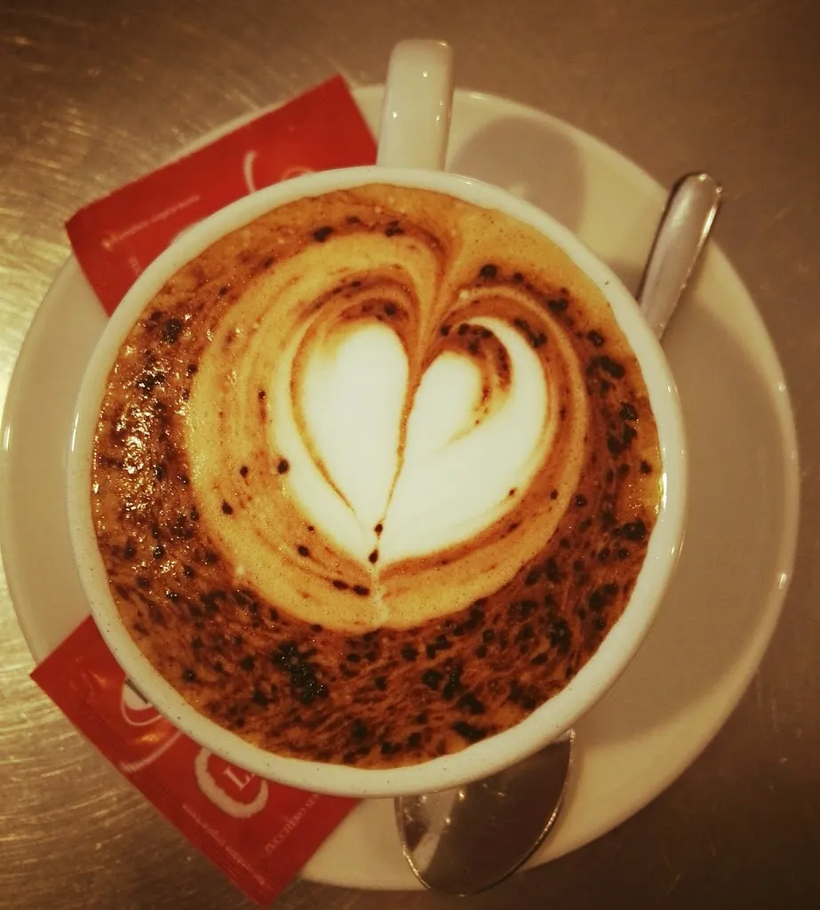 kinky Cafè_Marano Ticino_slider_image_2