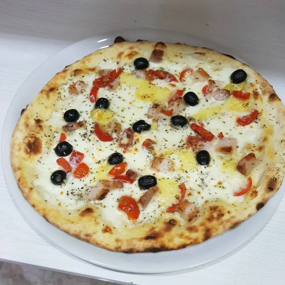 Rosty pizza 2 restaurant in Conversano